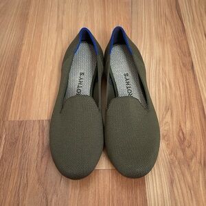 Rothy’s loafer, size 6, excellent condition, army green
